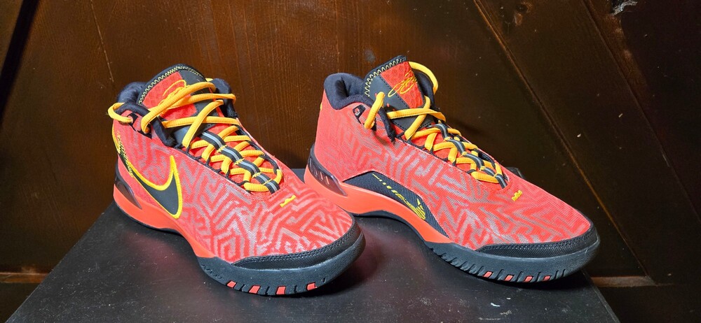 Nike Zoom Freak 1 Basketball Shoe 7.5 Red Black Yellow Giannis Signature